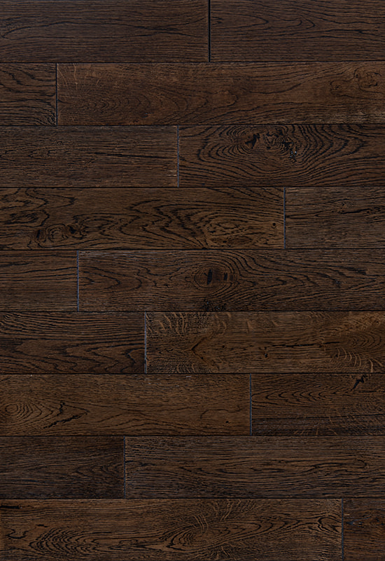 Valkoinen tammi 90 syvä harjattu massiivipuulattia